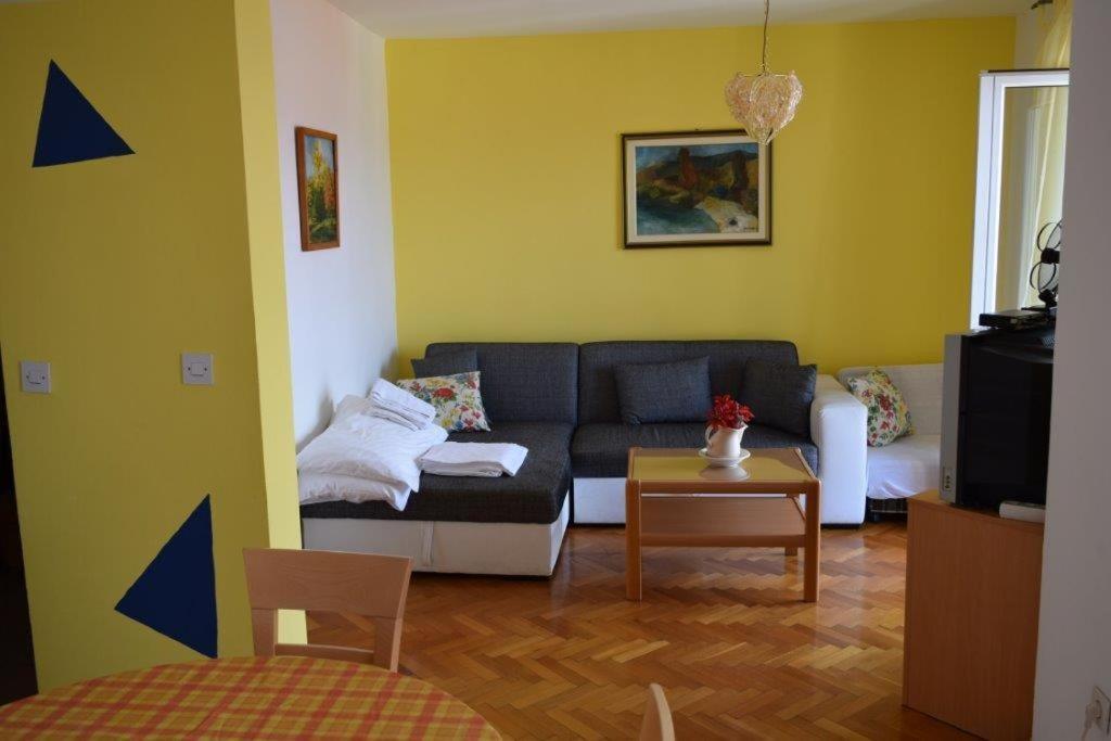 Apartments With Wifi Bol, Brac - 11728 外观 照片